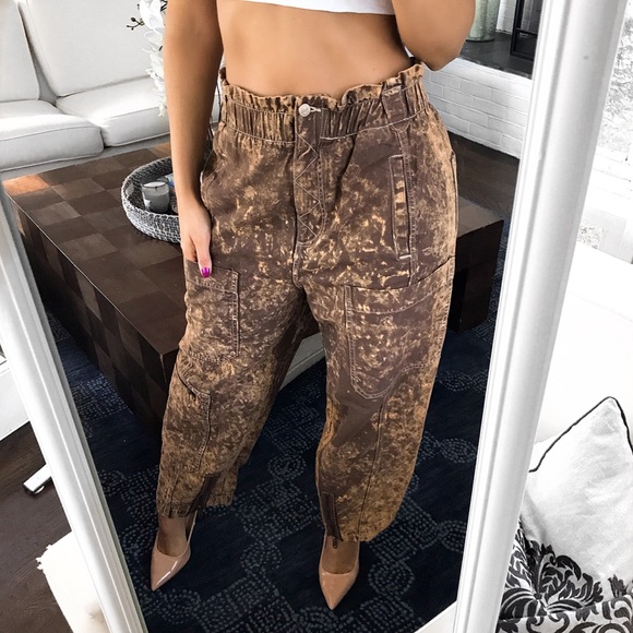 Urban Outfitters Denim - 🆕 URBAN OUTFITTERS BROWN DISTRESSED BAGGY PANTS!